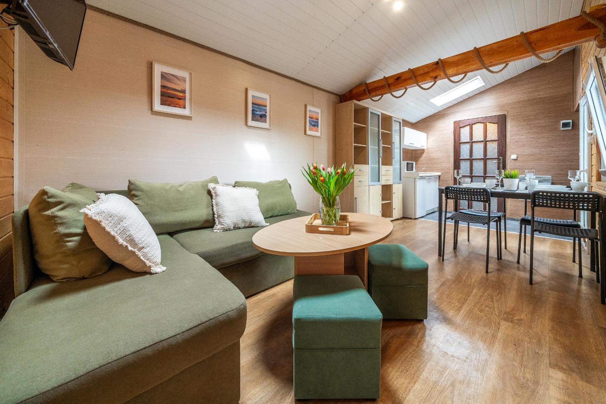 Max Apartamenty - Pokoje - Domki - Restauracja - Basen Mielno  Kültér fotó
