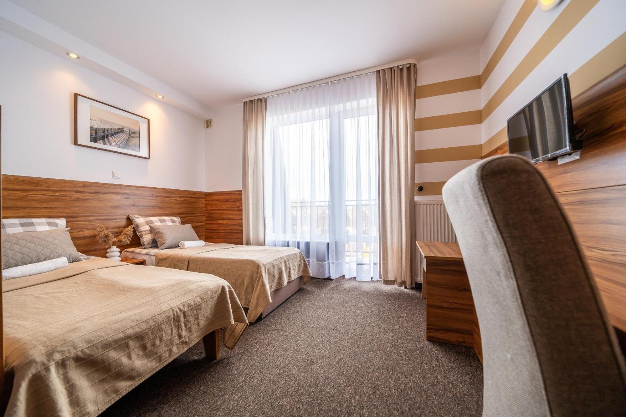 Max Apartamenty - Pokoje - Domki - Restauracja - Basen Mielno  Kültér fotó