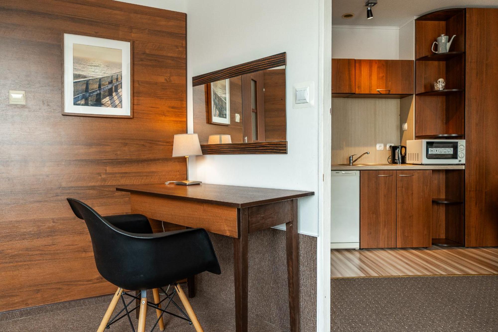 Max Apartamenty - Pokoje - Domki - Restauracja - Basen Mielno  Kültér fotó