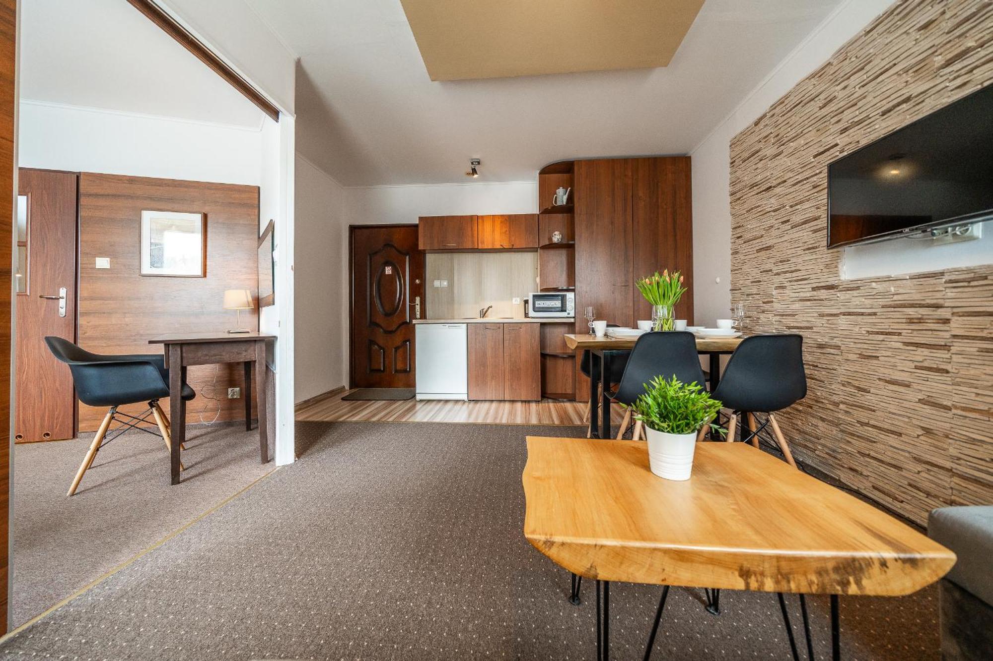 Max Apartamenty - Pokoje - Domki - Restauracja - Basen Mielno  Kültér fotó