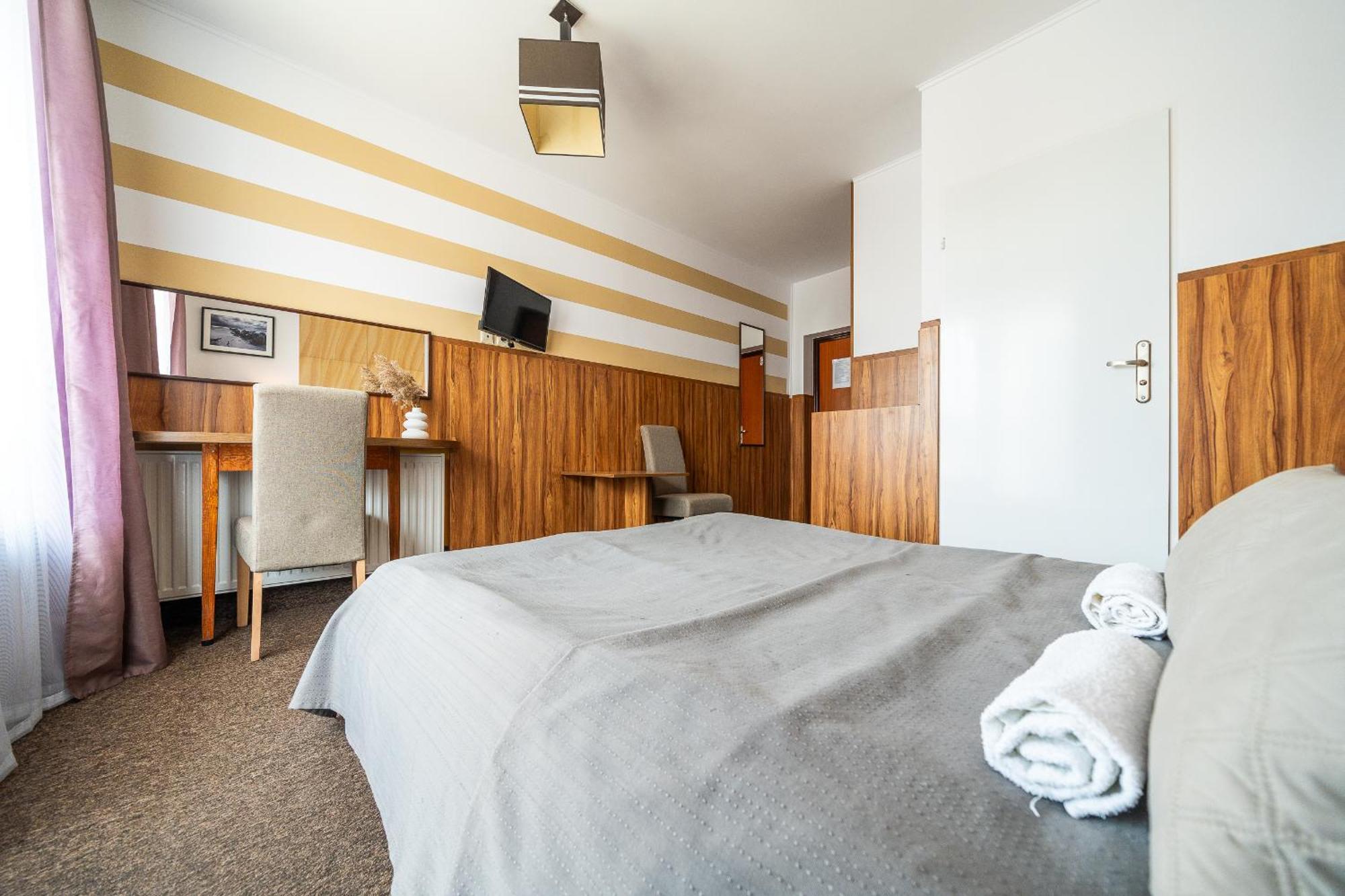 Max Apartamenty - Pokoje - Domki - Restauracja - Basen Mielno  Kültér fotó