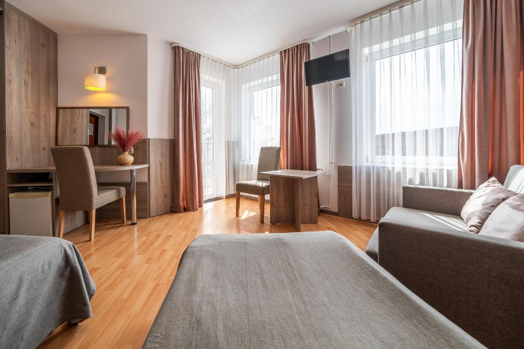 Max Apartamenty - Pokoje - Domki - Restauracja - Basen Mielno  Kültér fotó