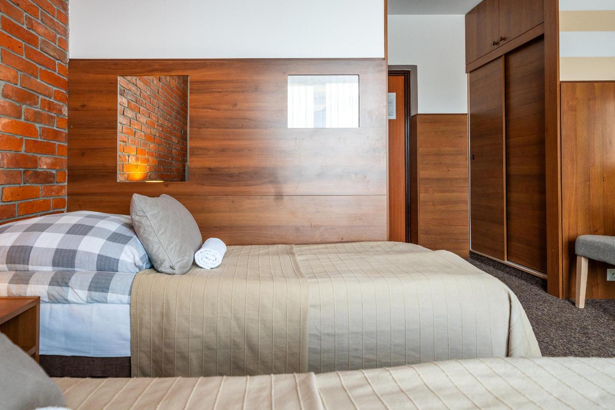 Max Apartamenty - Pokoje - Domki - Restauracja - Basen Mielno  Kültér fotó