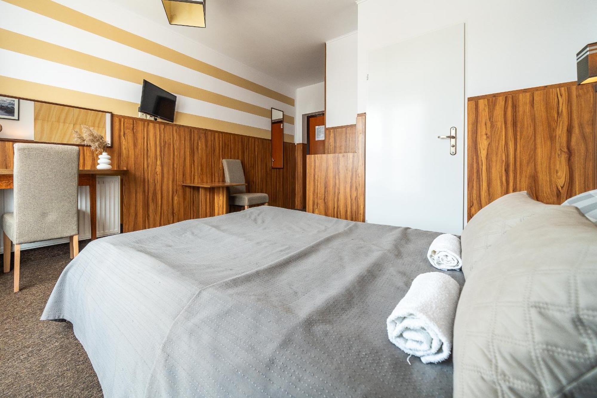 Max Apartamenty - Pokoje - Domki - Restauracja - Basen Mielno  Kültér fotó