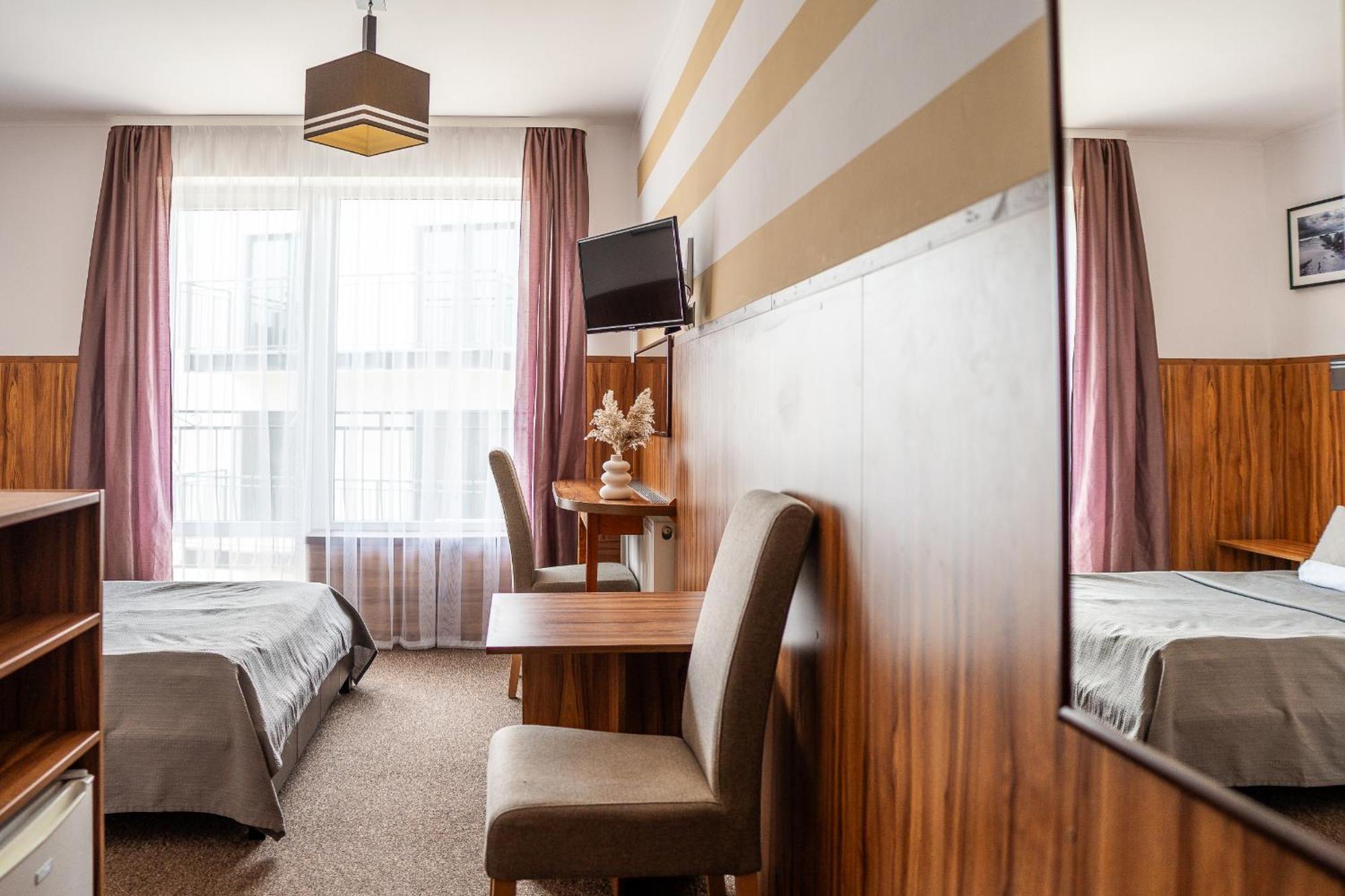 Max Apartamenty - Pokoje - Domki - Restauracja - Basen Mielno  Kültér fotó